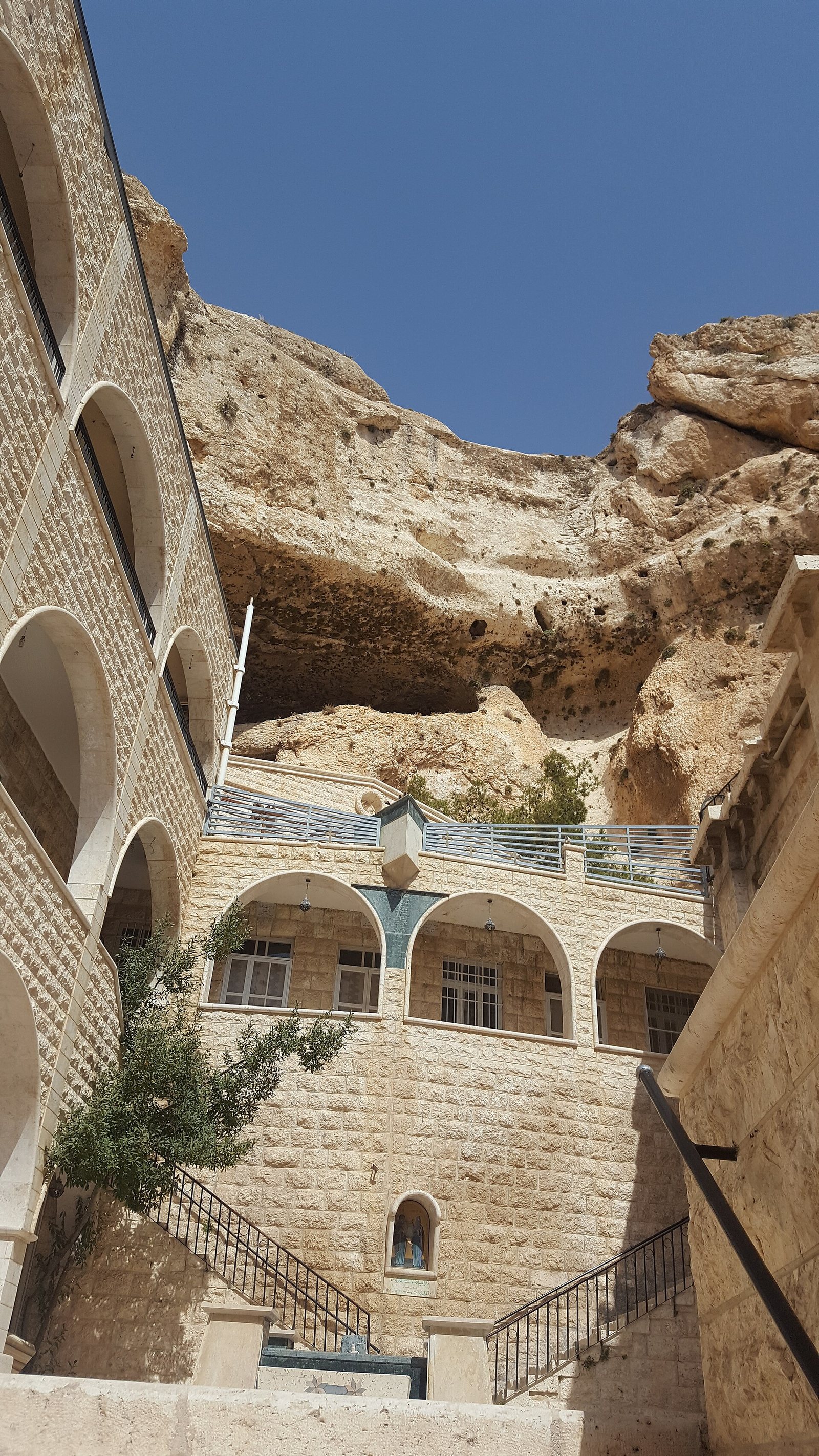 دير مار تقلا