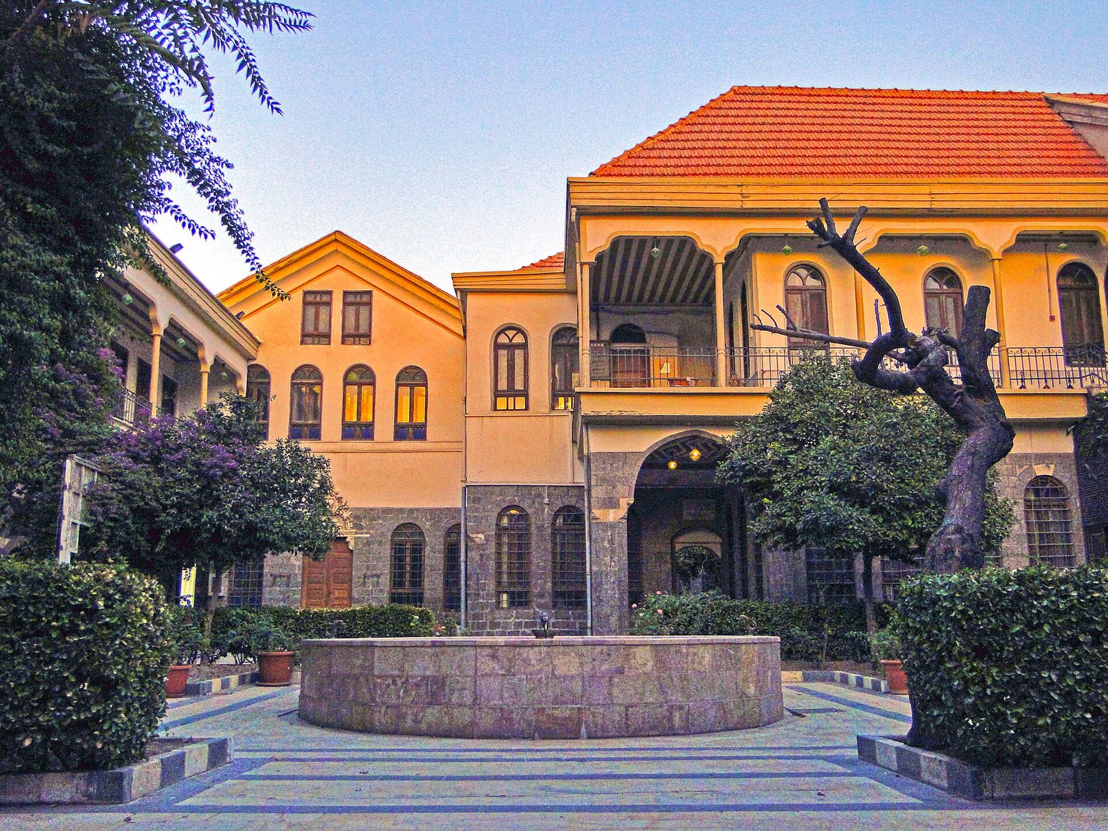 مكتب عنبر